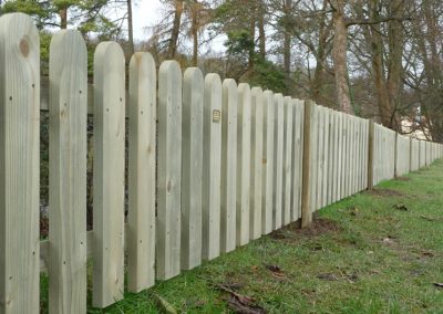 Agricultural picket fencing